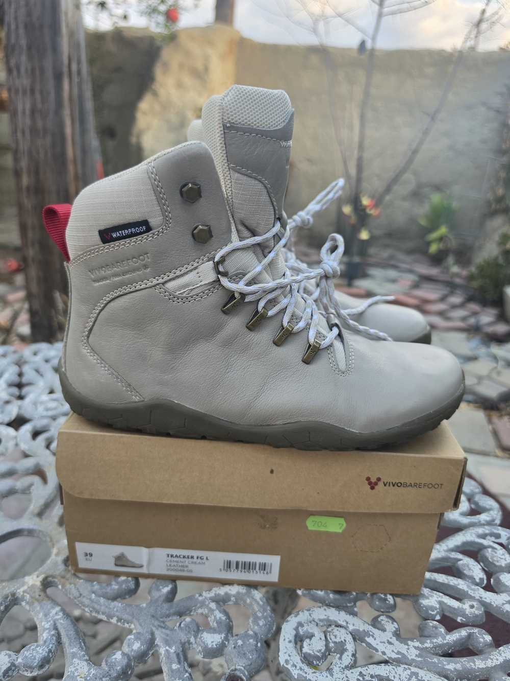 Vivo barefoot Women's Beige/Tan Waterproof Heeled Hiking Boots W8 - Picture 3 of 8
